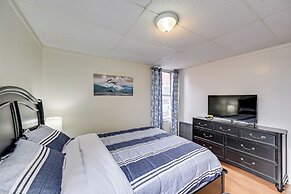 Easy Train Access! Quiet New York Commuter Apt