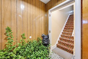 Easy Train Access! Quiet New York Commuter Apt