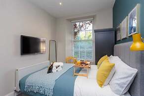 2bed 2bath Apartment Beneath Edinburgh Castle