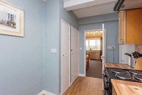 3 Bedroom Apartment on 5th Floor With Elevator