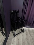 A Discreet & Elegant Play Space for Couples