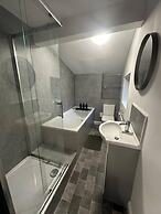 A Discreet & Elegant Play Space for Couples