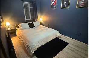 A Discreet & Elegant Play Space for Couples