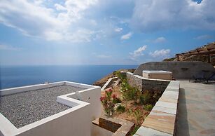 Sunrise Stone Villa With Jacuzzi