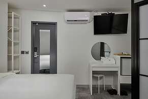 Halfrest Hostel Jongno Insa