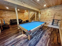 65pt New Log Cabin in Private