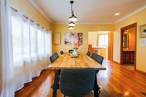 StayAU Riverfront Paradise Pet friendly