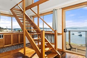 StayAU Riverfront Paradise Pet friendly