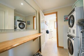 StayAU Riverfront Paradise Pet friendly