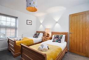 Gateway Mews