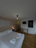 ROOMS 78