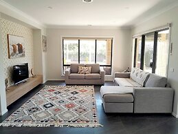 Modern Seaside Boho Incl Breakfast