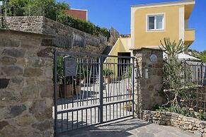 Hotiday Ponza Scogliera