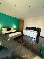 HOTEL MOVIDA