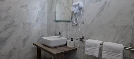 HOTEL MOVIDA