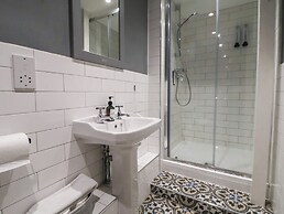 Central Vista Retreat