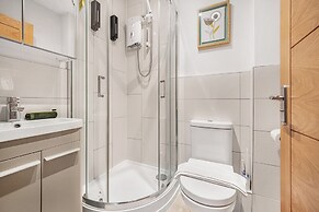 Eastgate Suite