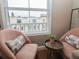 Ravenswood Penthouse