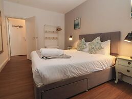 Ravenswood Penthouse