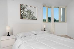 Grand Bay by Otium