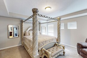 Stylish 3BR Home w/ Patio, W & D
