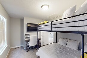 Stylish 3BR Home w/ Patio, W & D