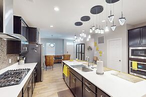 Stylish 3BR Home w/ Patio, W & D
