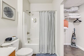 Year-round Fun in Traverse City! Pet-friendly Unit