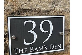 2 Bed - Work - Holiday - Pets Welcome - Parking