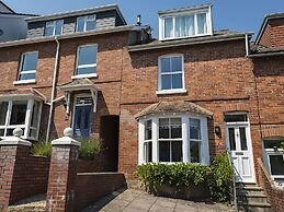 Shipwrights, 11 Coronation Road