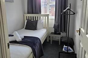 Garden - Pets - Parking - Wifi - Sleeps 2