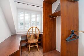 Beachside Stay - 4 Mins Walk - Free Parking