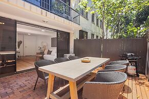 Markwell Surf · Courtyard Stay Steps from Beach