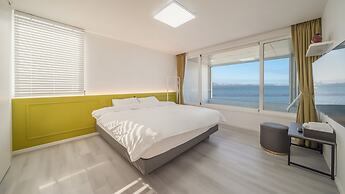 Pohang Luna Ocean View Pool Villa
