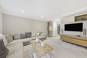 Mayfair Boutique