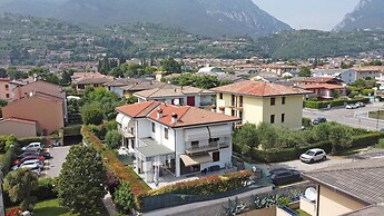 Casa Della Bougan-ville