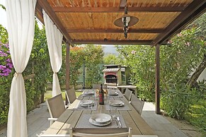 Casa Della Bougan-ville