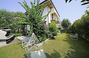 Casa Della Bougan-ville