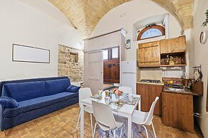 GuestHost - Heart of Assisi Cozy Flat