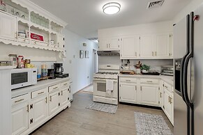 Potomac River Haven w/ Private Beach, Dogs Welcome