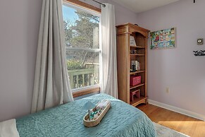Potomac River Haven w/ Private Beach, Dogs Welcome