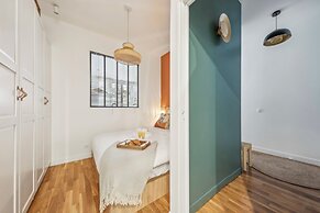 Chic 1BR by Hotel de Ville & The Louvre
