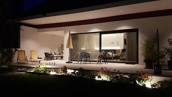Zilli Studio Apartments