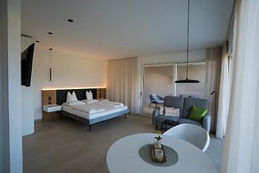 Zilli Studio Apartments