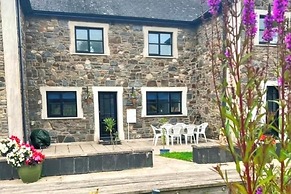 3 Bed Harbour-view Cottage Sleeps 6 - Dog Friendly