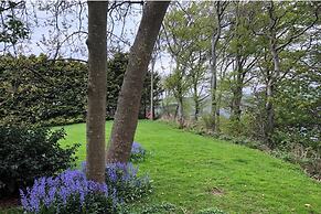 3 Bed Harbour-view Cottage Sleeps 6 - Dog Friendly