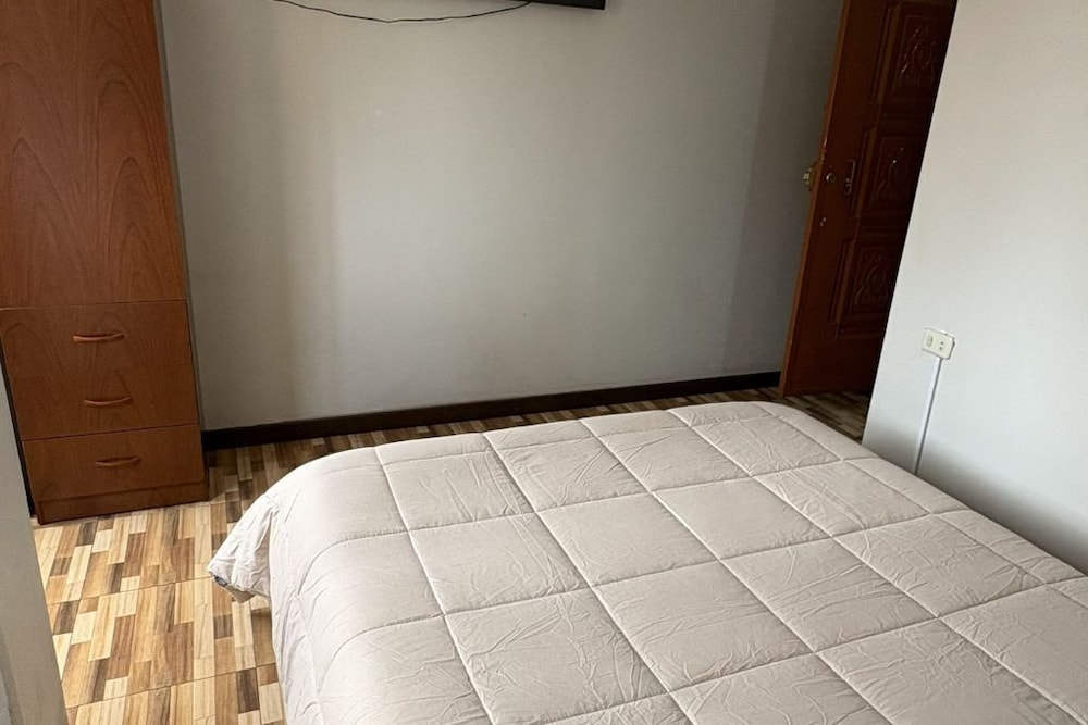Hostal - HS Merced