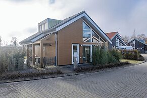 Comfortable Family Home on the Beach