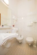 Hotel Dover Rooms & Coffee - Adults Friendly