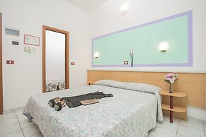 Hotel Dover Rooms & Coffee - Adults Friendly